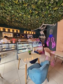 Lucy Ice cream & Bakery